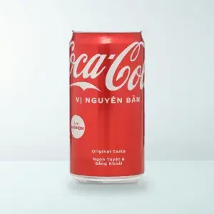 Nước Giải Khát Coca-Cola Vị Nguyên Bản Lon Nhỏ 235 ml — Ảnh chụp bao bì sản phẩm thực tế