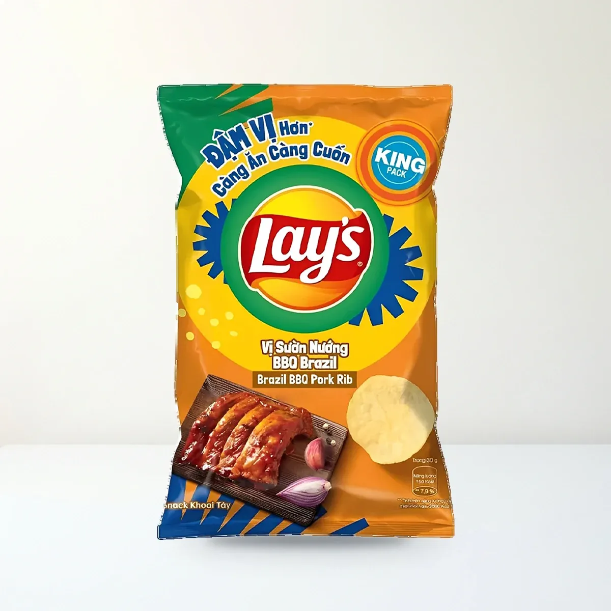 Bao bì mặt trước Snack Khoai Tây Lay's Vị Sườn Nướng BBQ Brazil Gói 53 g chính hãng Lay's Bao bì mặt trước Snack Khoai Tây Lay's Vị Sườn Nướng BBQ Brazil Gói 53 g chính hãng Lay's