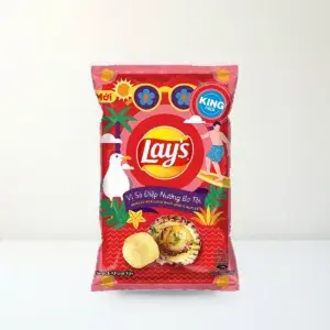 Bao bì mặt trước Snack Khoai Tây Lay's Vị Sò Điệp Nướng Bơ Tỏi Gói 50 g chính hãng Lay's