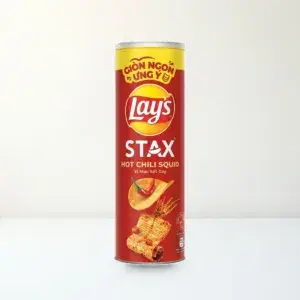 Bao bì mặt trước Snack Khoai Tây Miếng Lay's Stax Vị Mực Sốt Cay Lon 90 g chính hãng Lay's
