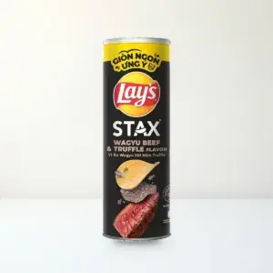 Bao bì mặt trước Snack Khoai Tây Miếng Lay's Stax Vị Bò Wagyu Xốt Nấm Truffle Lon 90 g chính hãng Lay's