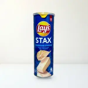 Bao bì mặt trước Snack Khoai Tây Miếng Lay's Stax Vị Phô Mai Cheddar Kiểu Anh Quốc Lon 100 g chính hãng Lay's