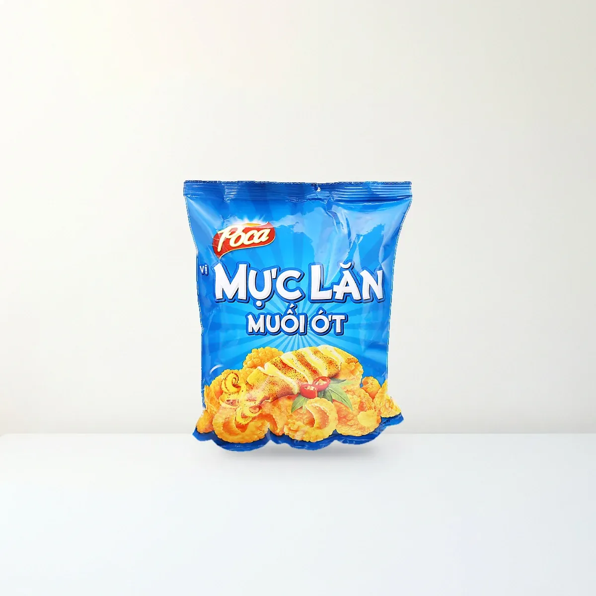Bao bì mặt trước Snack Poca Vị Mực Lăn Muối Ớt Gói 32 g chính hãng Poca Bao bì mặt trước Snack Poca Vị Mực Lăn Muối Ớt Gói 32 g chính hãng Poca